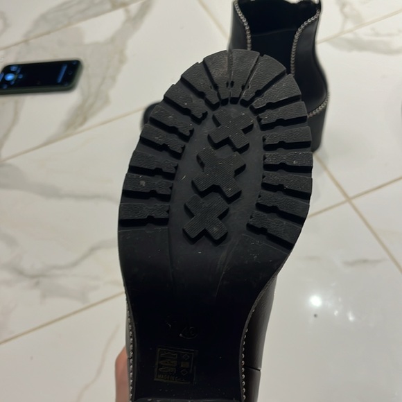 Heeled boots - Picture 3 of 4